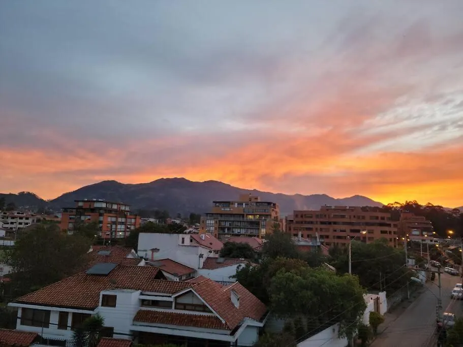 Lovely 2B-2B Condo In The Best Area Of Cuenca. 쿠엔카
