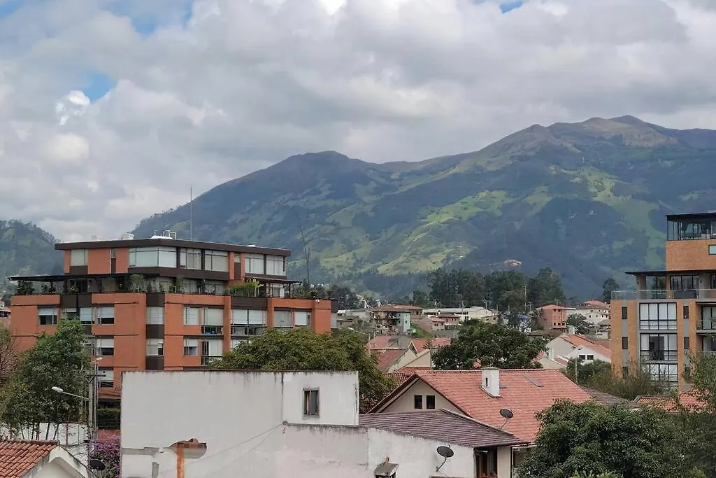 Lovely 2B-2B Condo In The Best Area Of Cuenca.